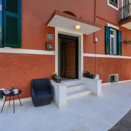 Apartament Premium Alba Rosa