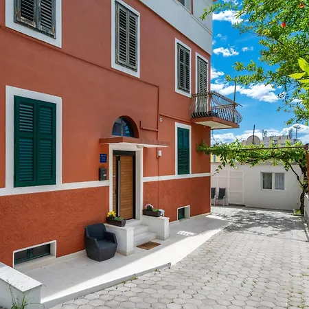 Premium Alba Rosa Apartament *